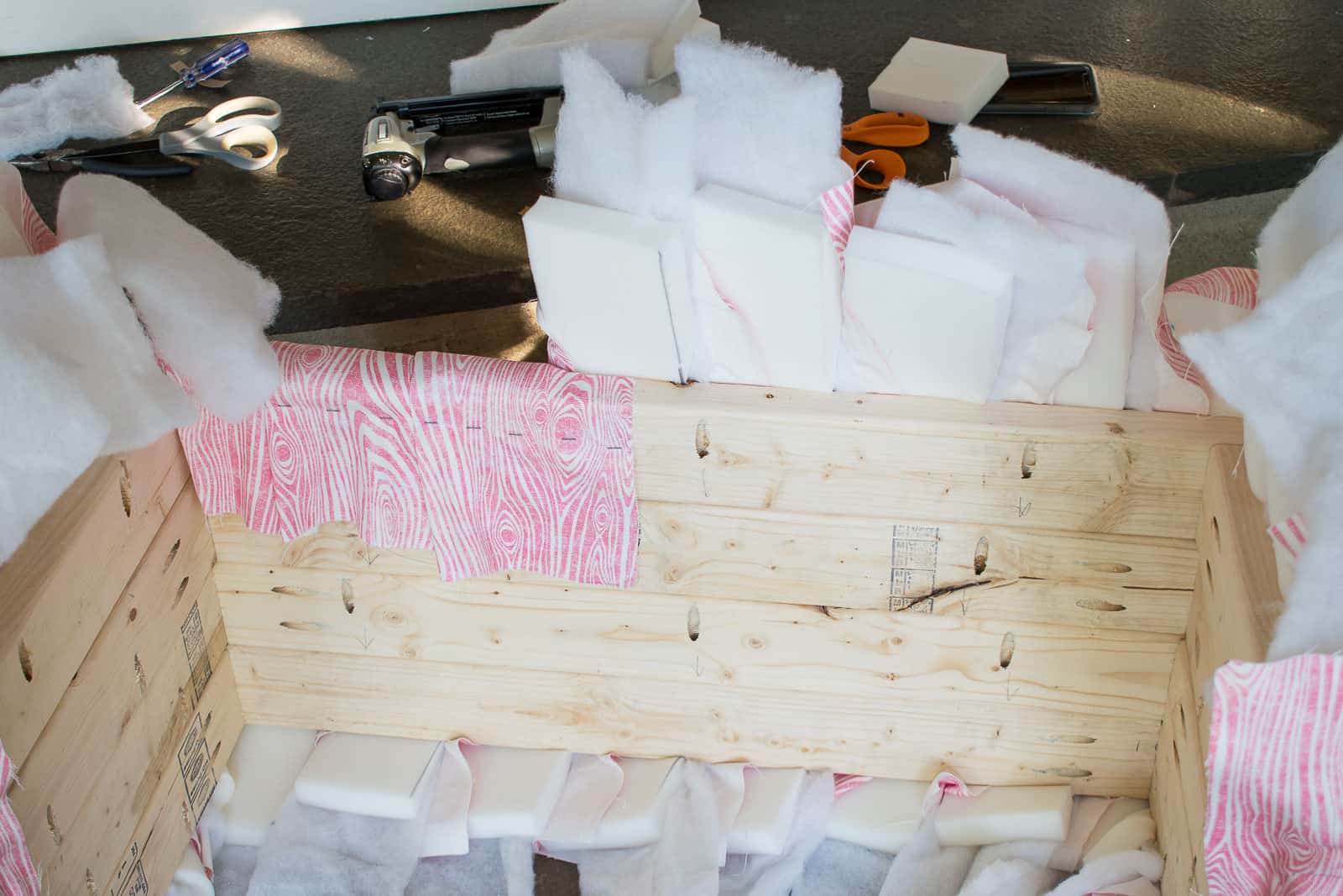 wrap the ends around the bench edge