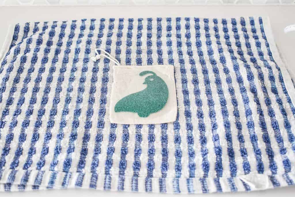 use cricut easy press to transfer iron on vinyl