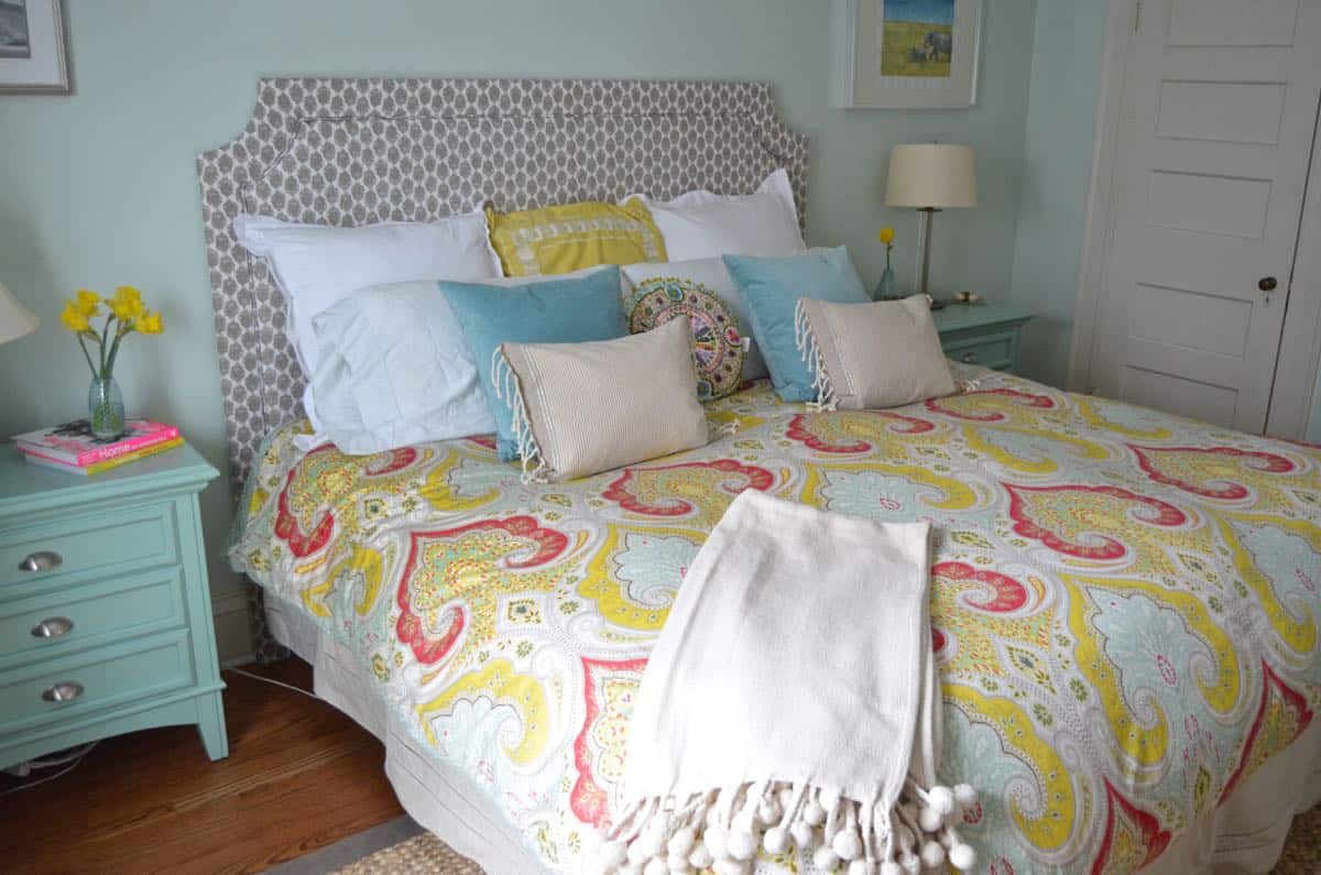 DIY upholstered belgrave headboard tutorial.