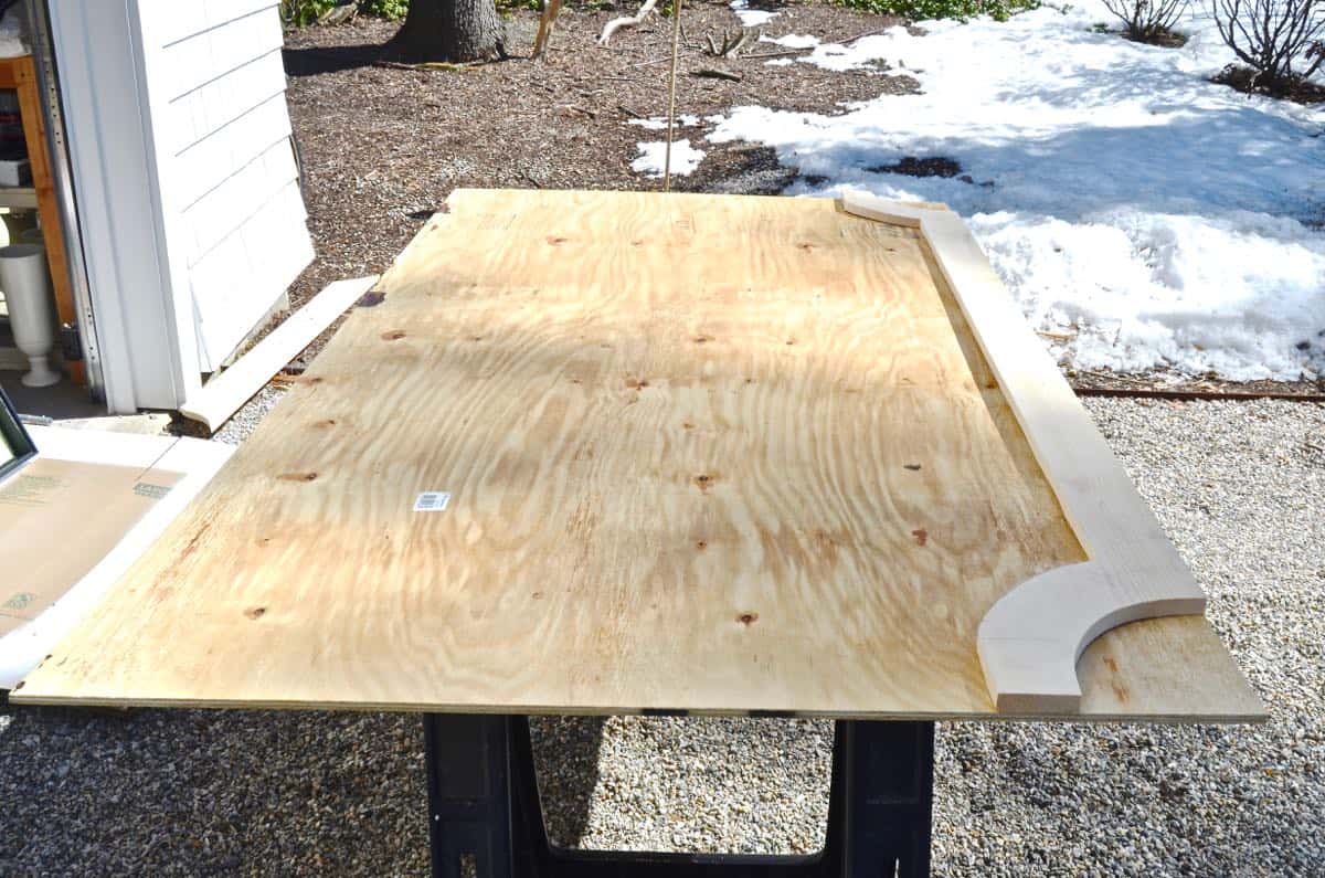 DIY upholstered belgrave headboard tutorial.