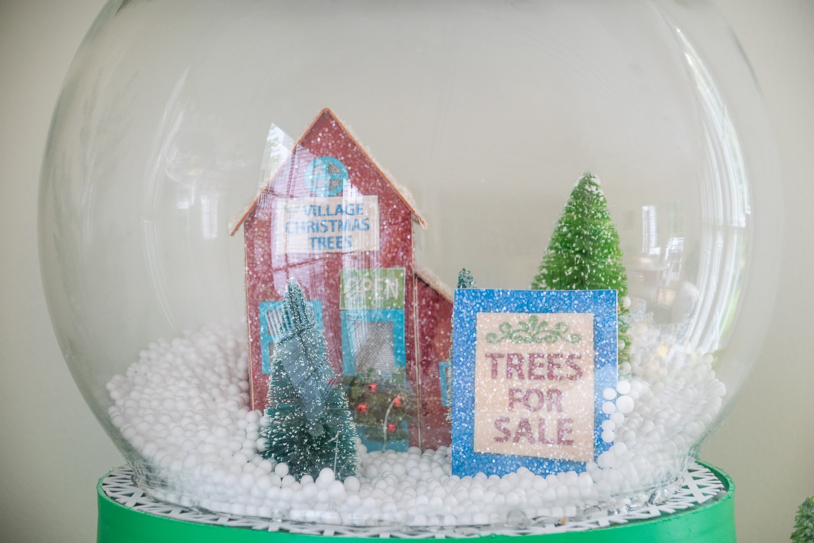 holiday snow globe