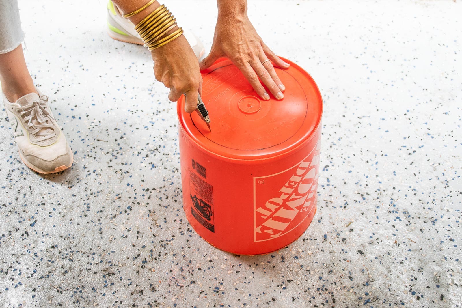 cut opening on top of bucket