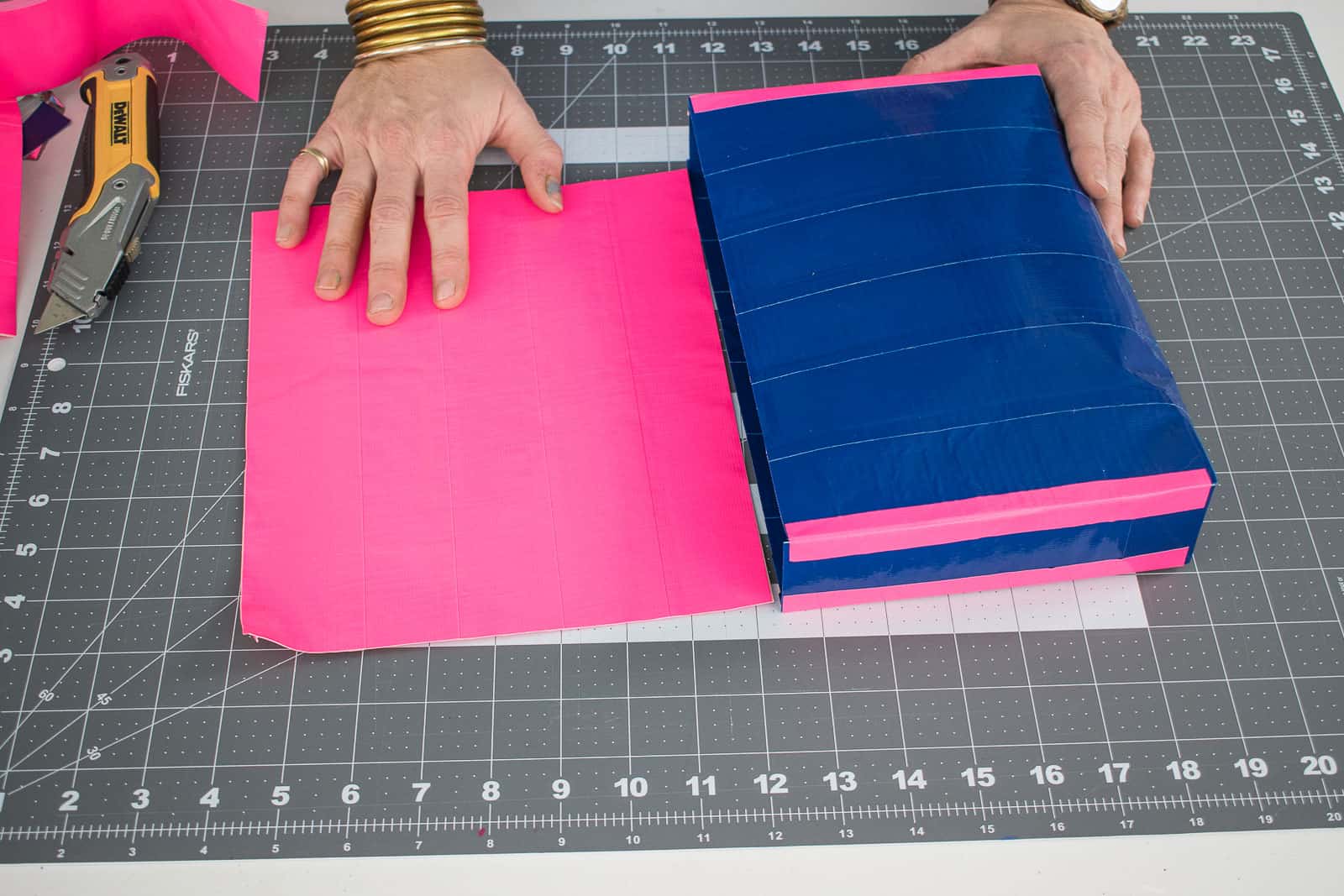 make and connect messenger bag flap
