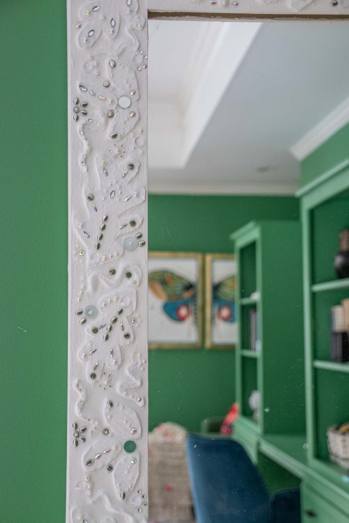 close up of bergdorf mirror
