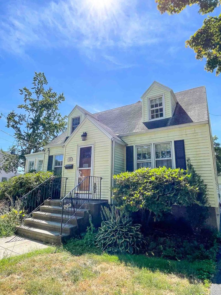 smalll yellow cape house