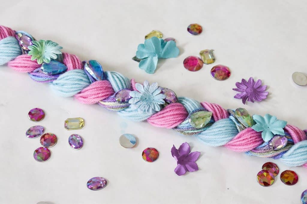 decorate tail with gems and flowers
