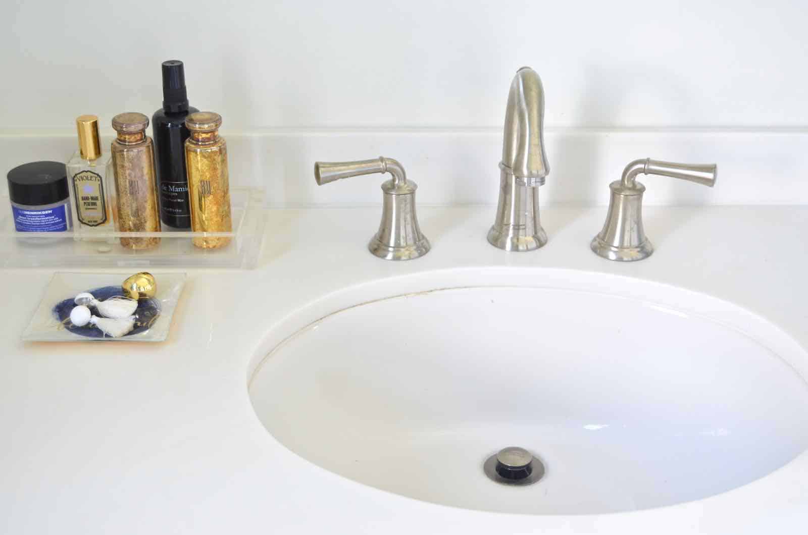 chic and modern master bathroom makeover
