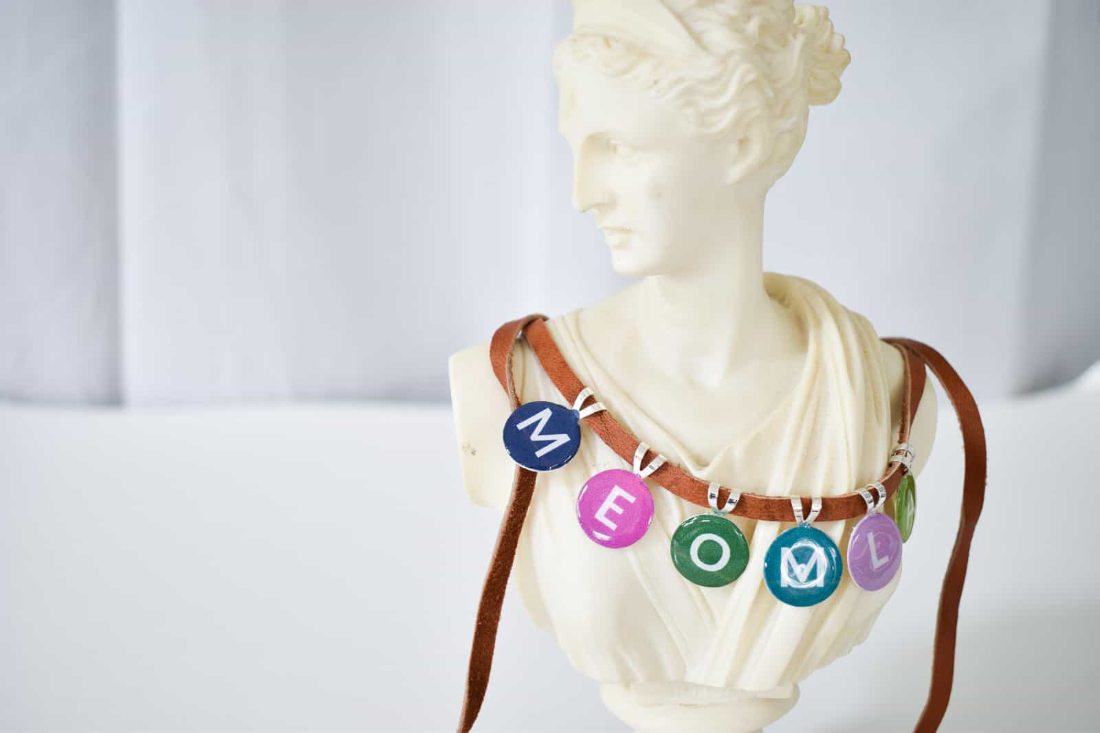 easy monogram choker necklace