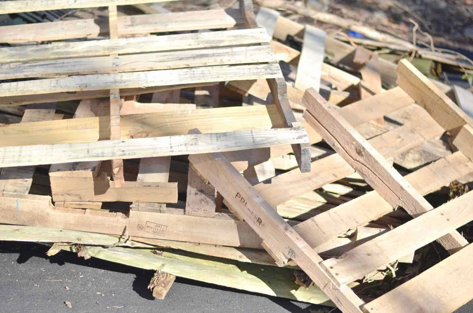 DIY Pallet wood wall planter