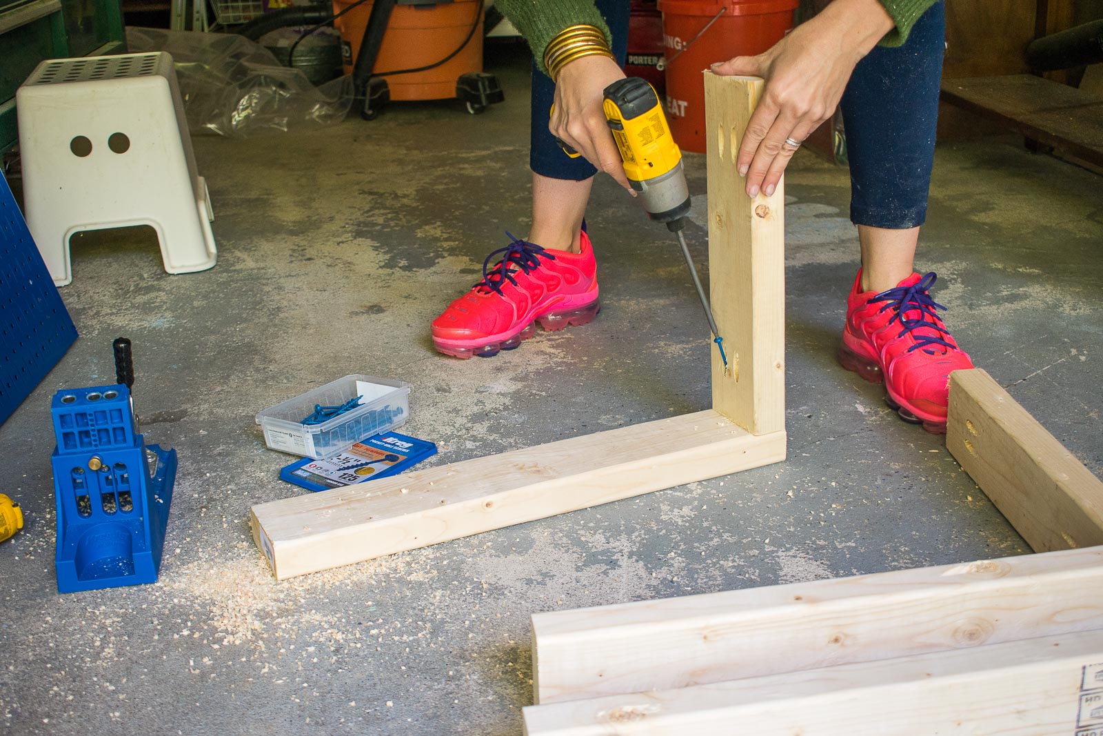 pocket holes to make frames for cart