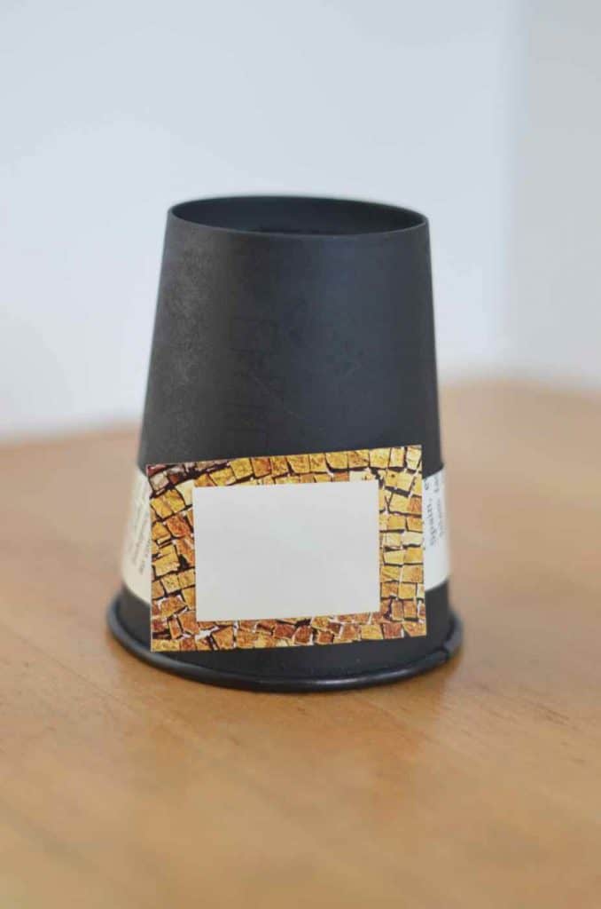 Easy and inexpensive Thanksgiving tablescape ideas.